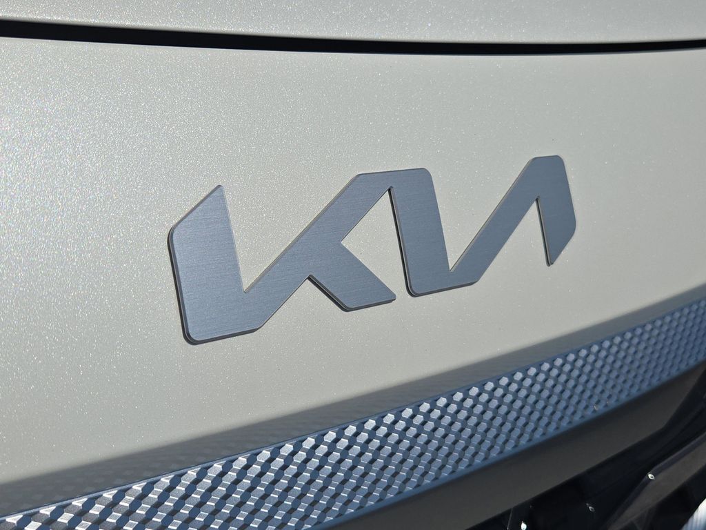 2025 Kia Seltos EX photo 4
