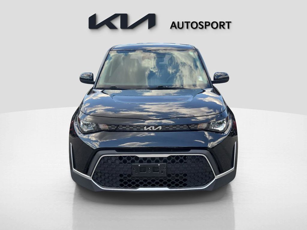 2023 Kia Soul LX photo 2