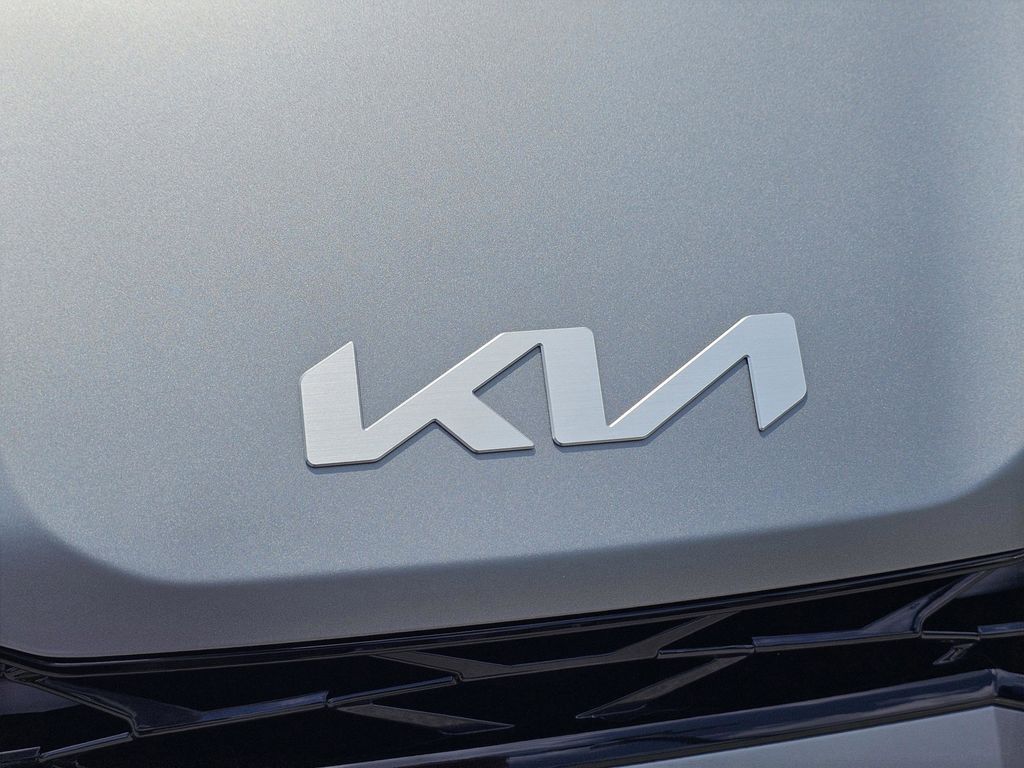 2026 Kia K5 GT-Line photo 3