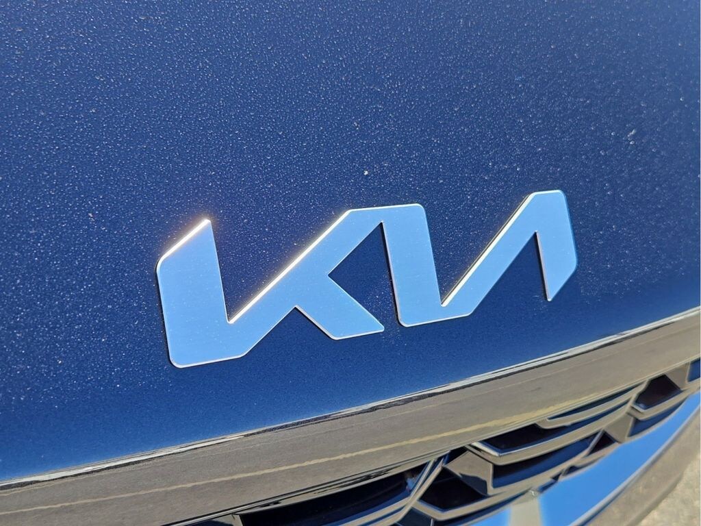 New 2025 Kia Sorento S SUV