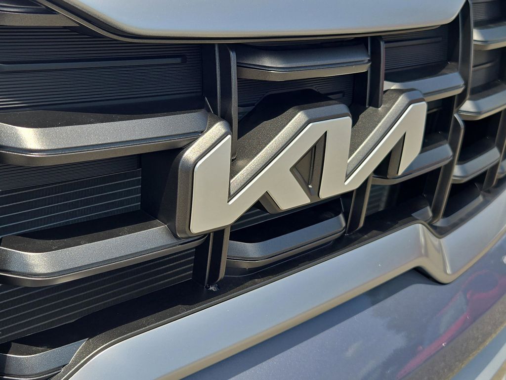 2025 Kia Telluride S photo 3