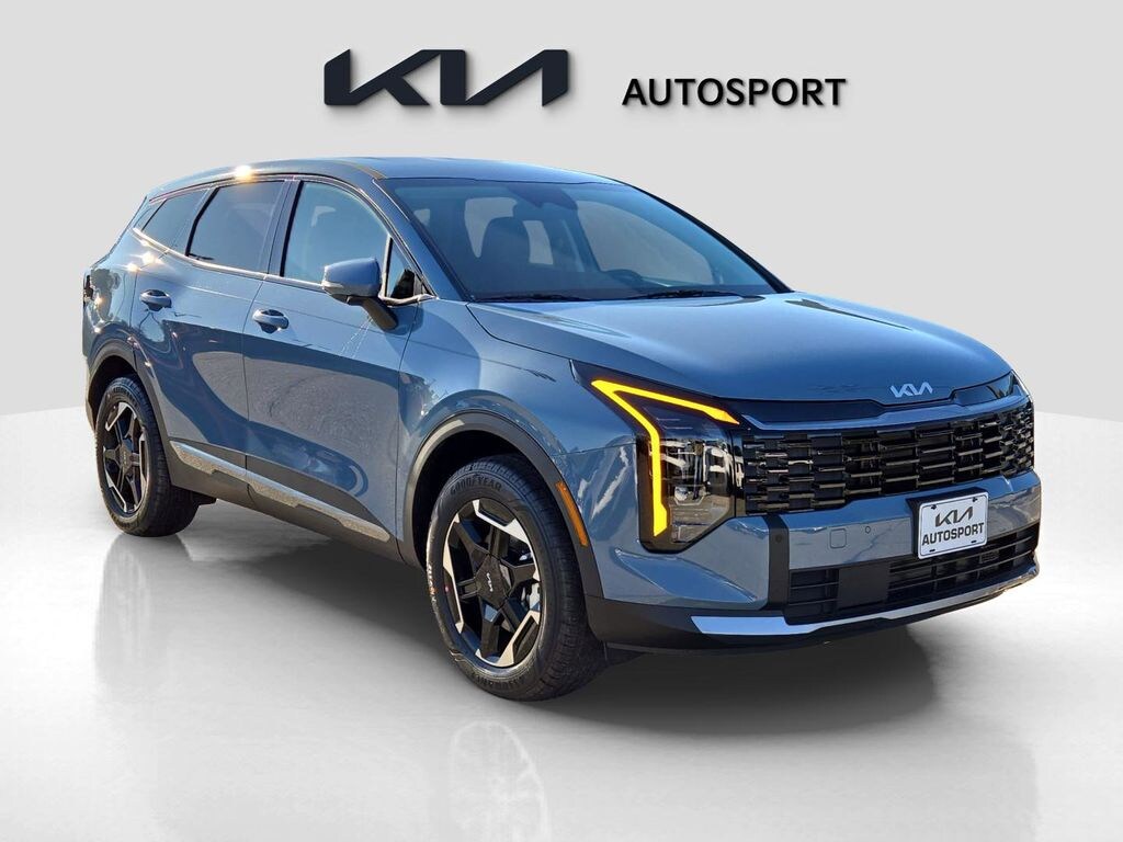 New 2026 Kia Sportage Hybrid S SUV