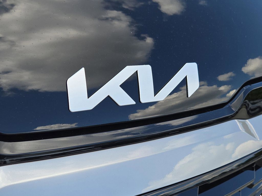 2026 Kia Sportage photo 3