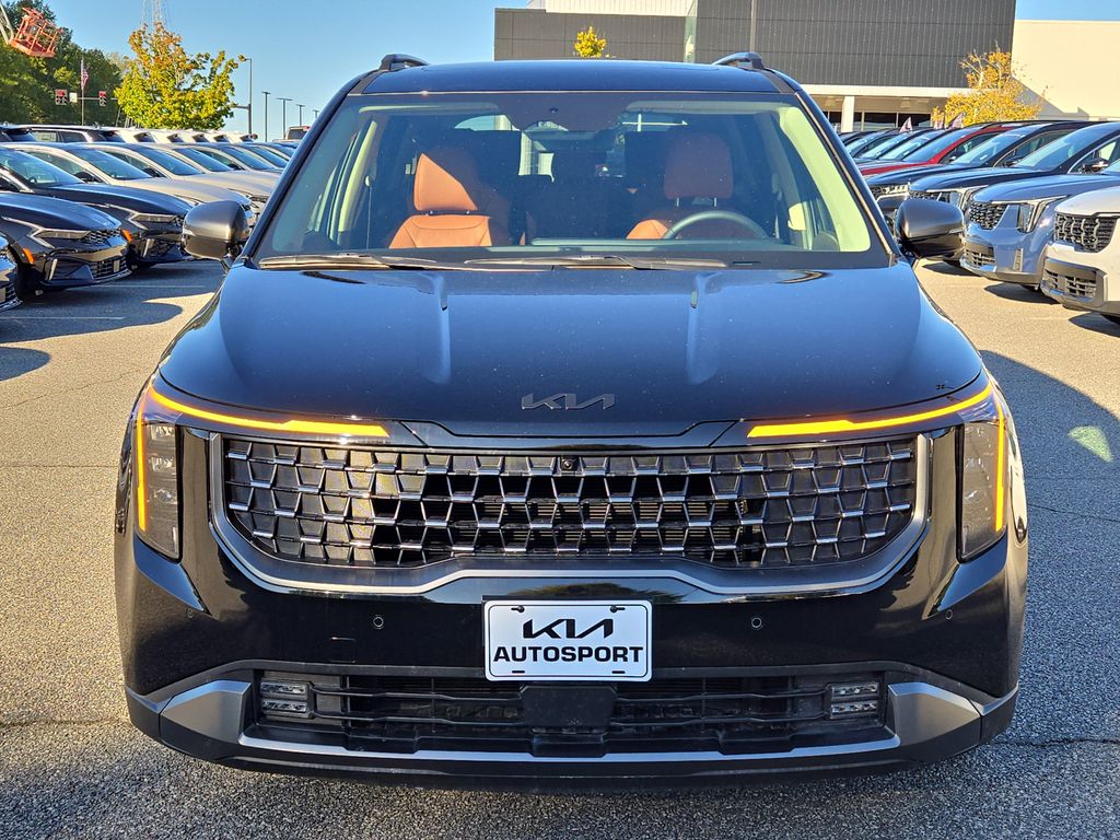 2026 Kia Carnival SX photo 2