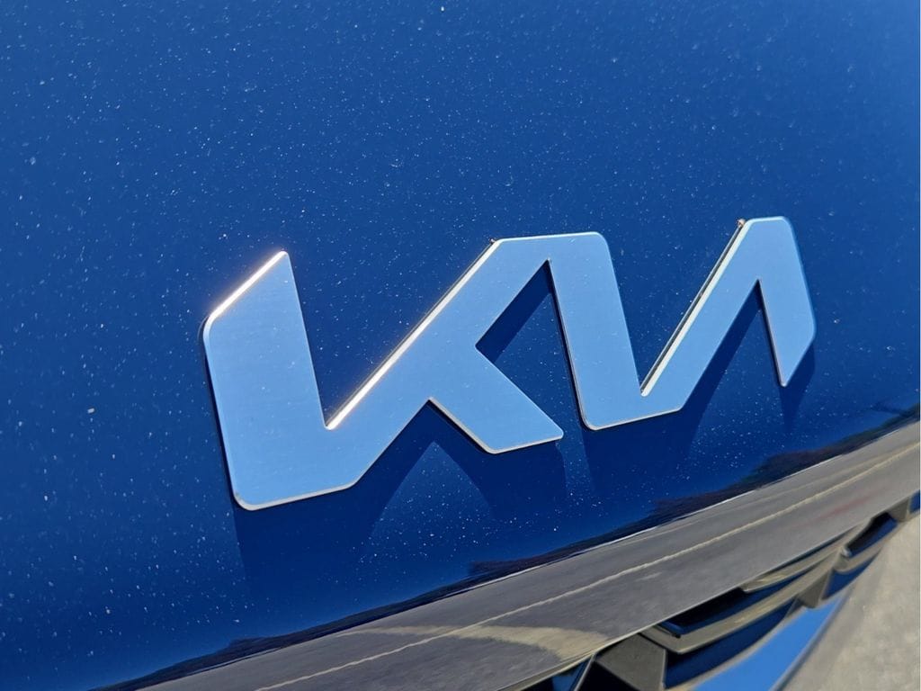 New 2025 Kia Sorento S SUV