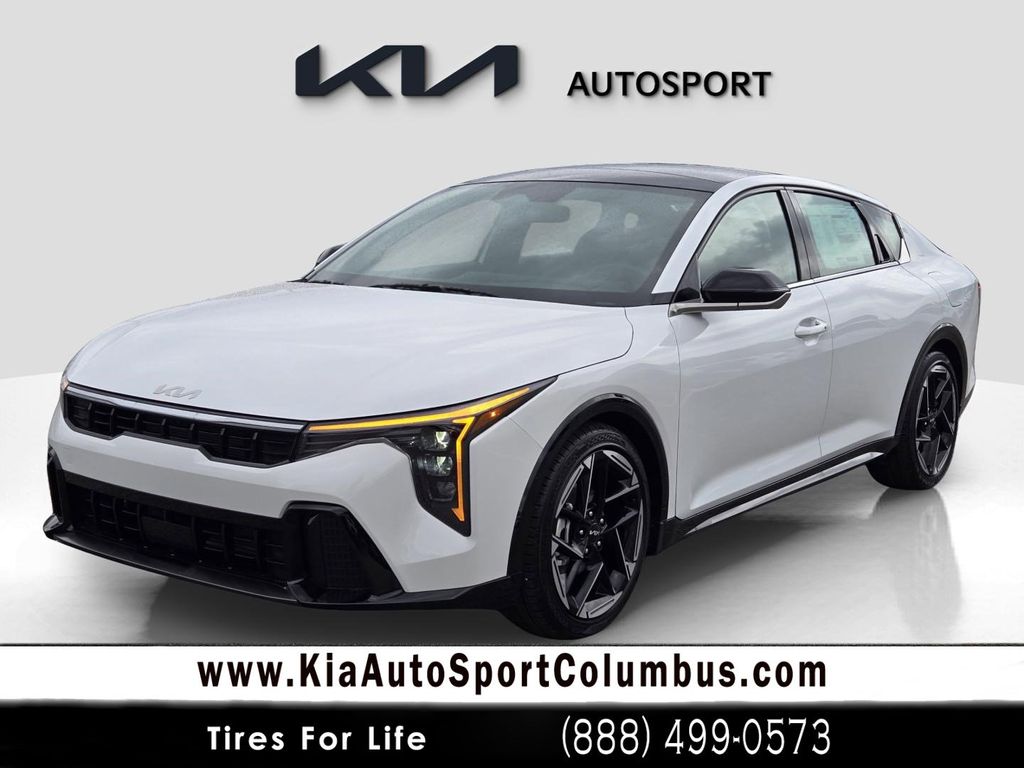 2025 Kia K4 GT-Line's photo