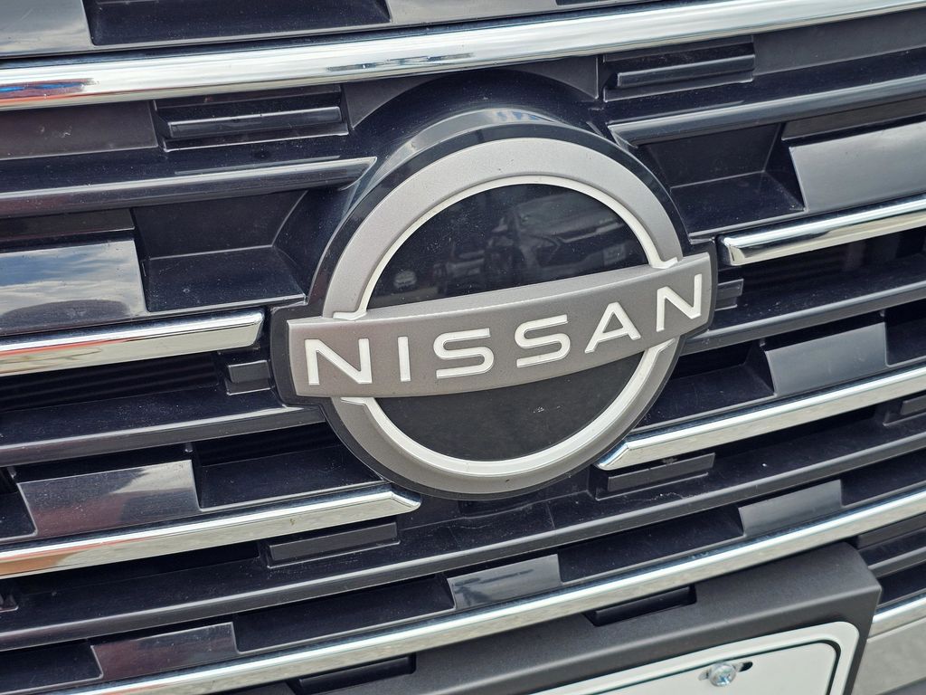 2024 Nissan Rogue S photo 3