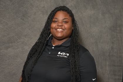 Staff member Jayla from e7665d5a3c54