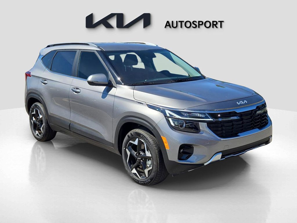 2026 Kia Seltos EX photo 3
