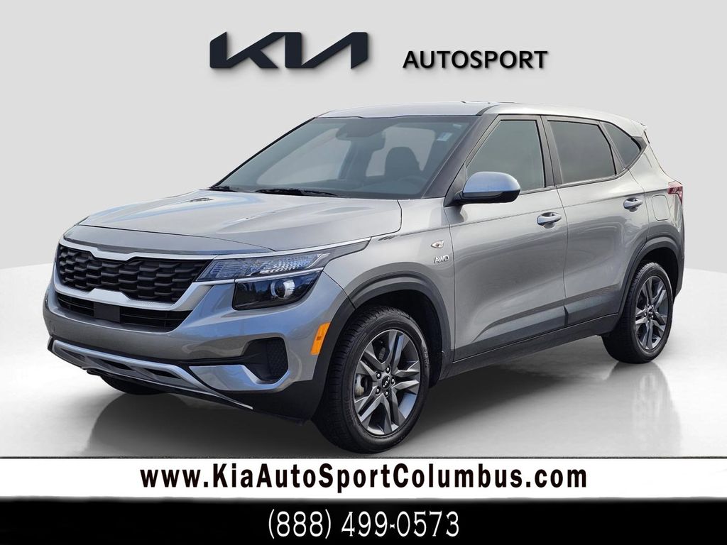 2023 Kia Seltos LX's photo