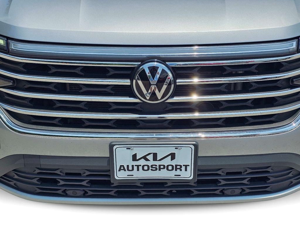 Used 2024 Volkswagen Atlas 2.0T SE w/Technology SUV