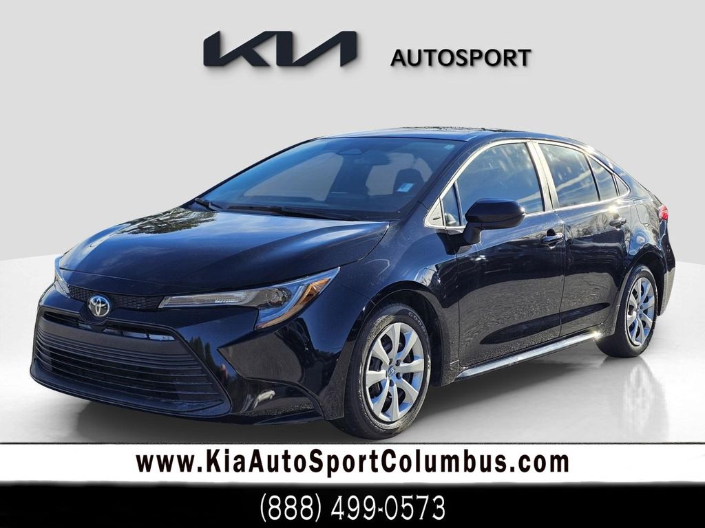 2023 Toyota Corolla LE's photo