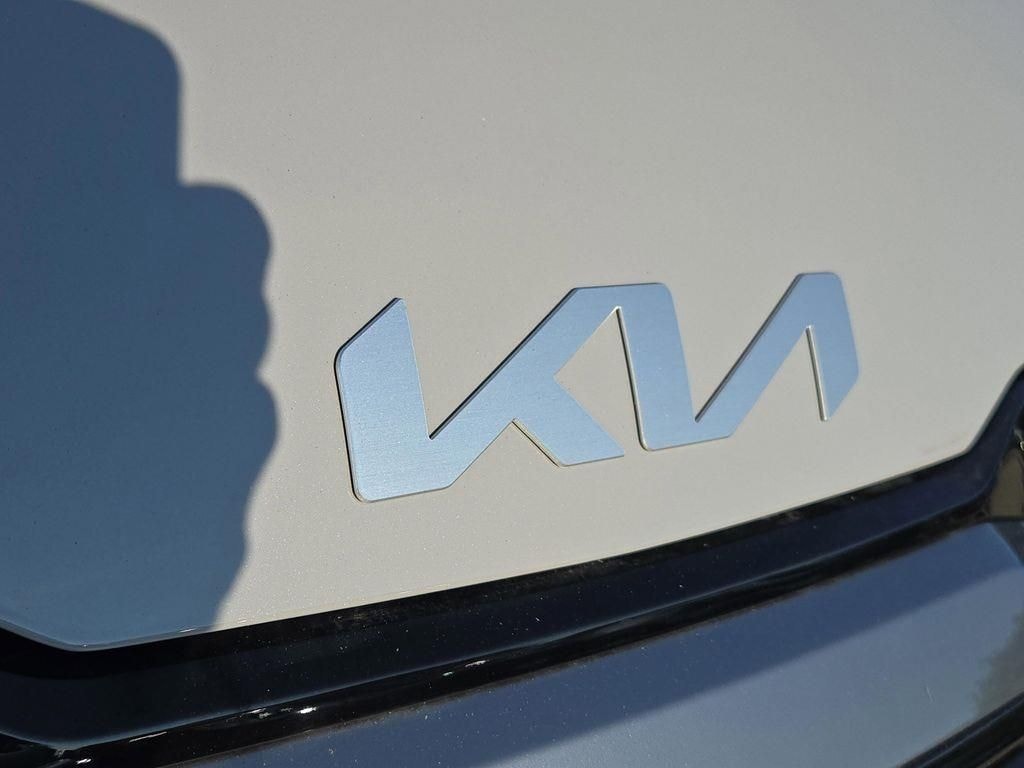 New 2026 Kia Sportage Hybrid S SUV