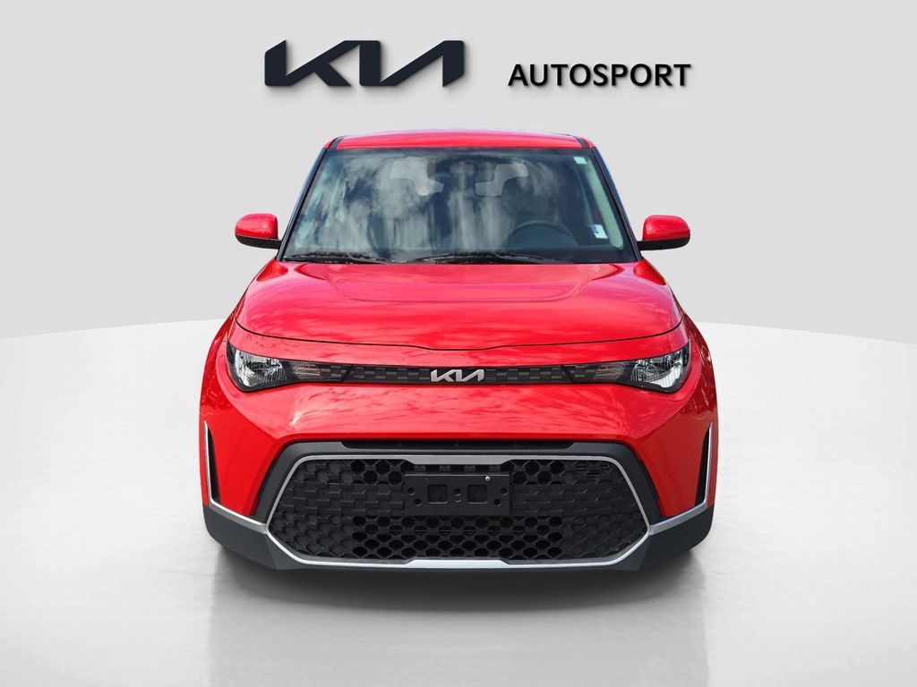 2023 Kia Soul LX photo 2