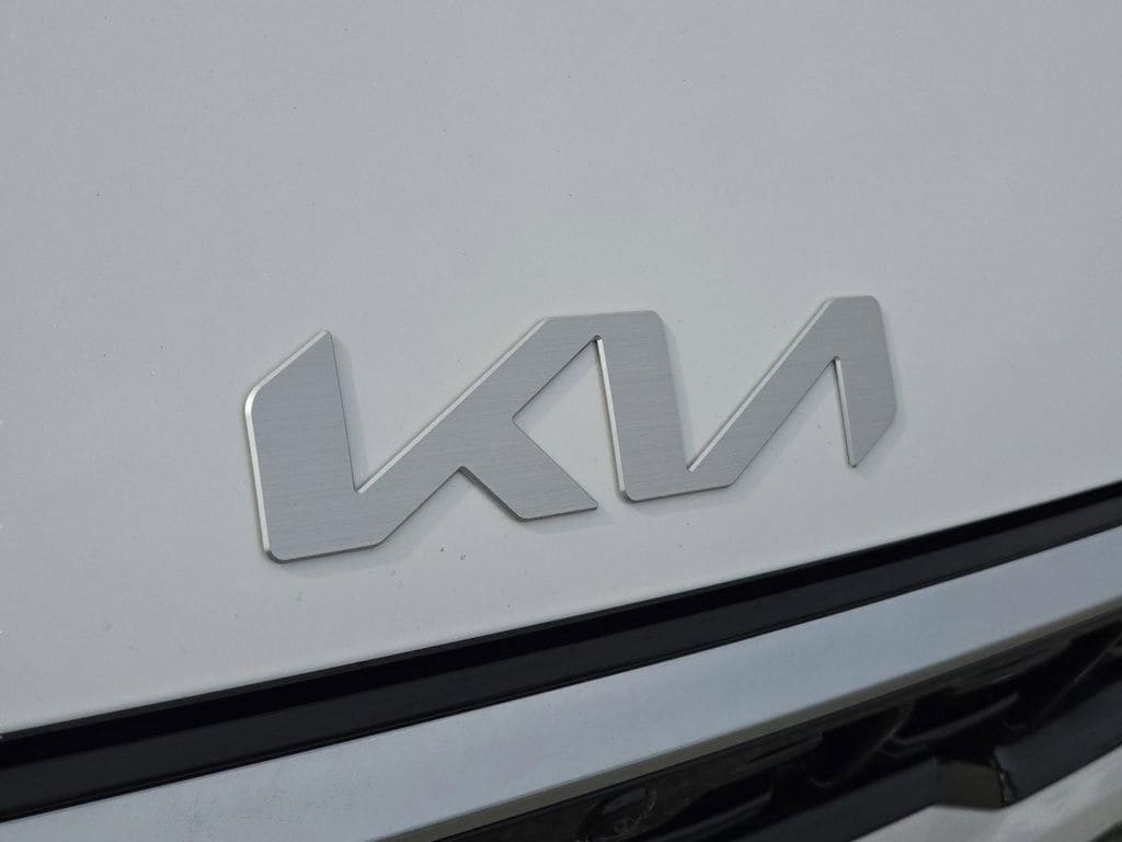 New 2025 Kia K4 GT-Line Turbo Sedan