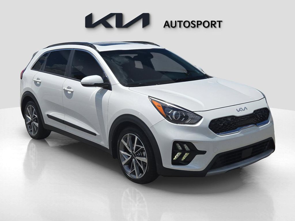 2022 Kia Niro Touring photo 3