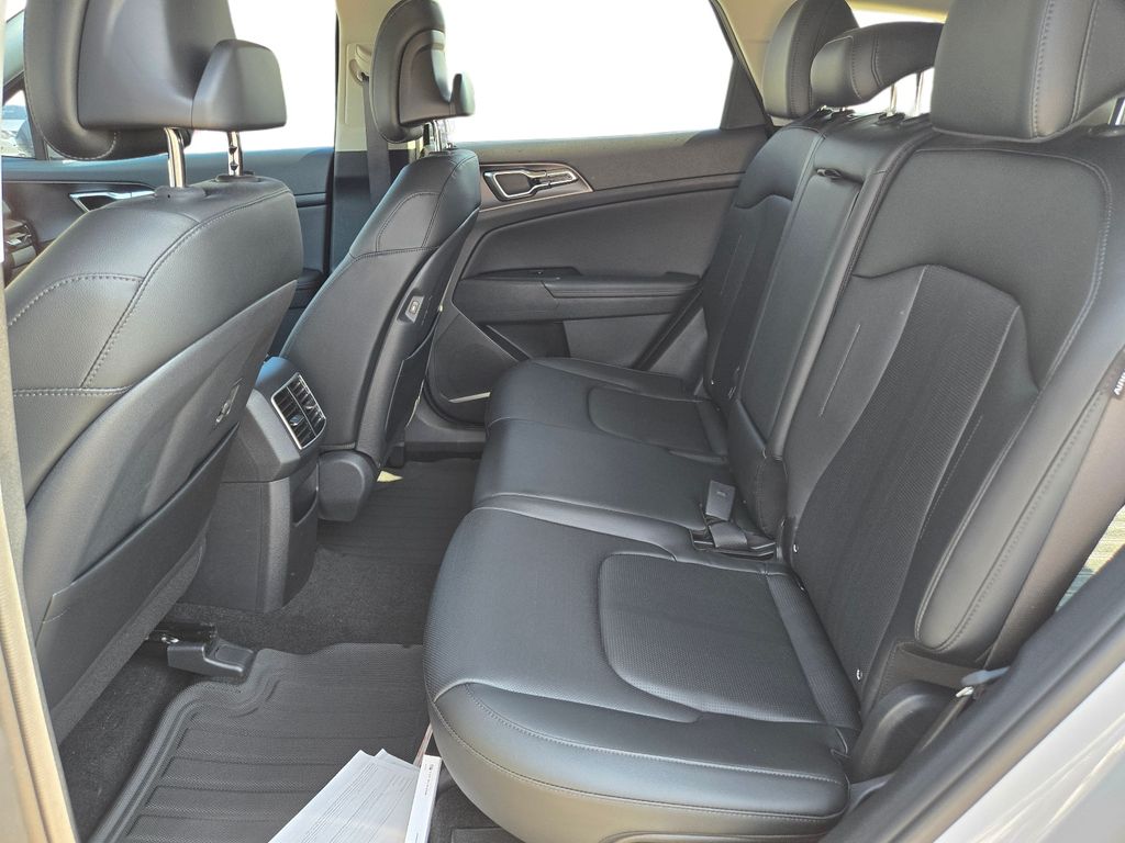 2026 Kia Sportage SX - Photo 19