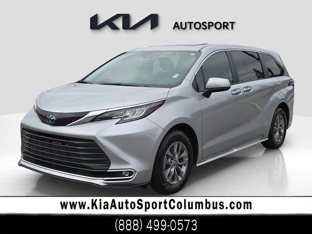 Used 2023 Toyota Sienna XLE 7 Passenger Van Passenger Van