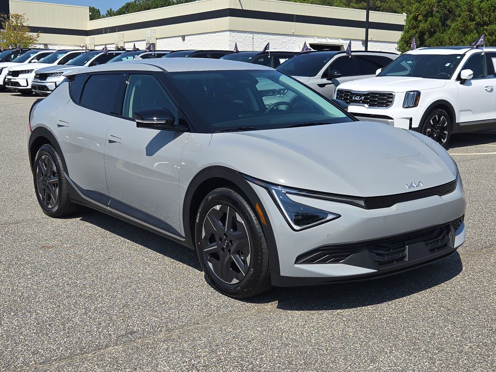 2025 Kia EV6 Light photo 3