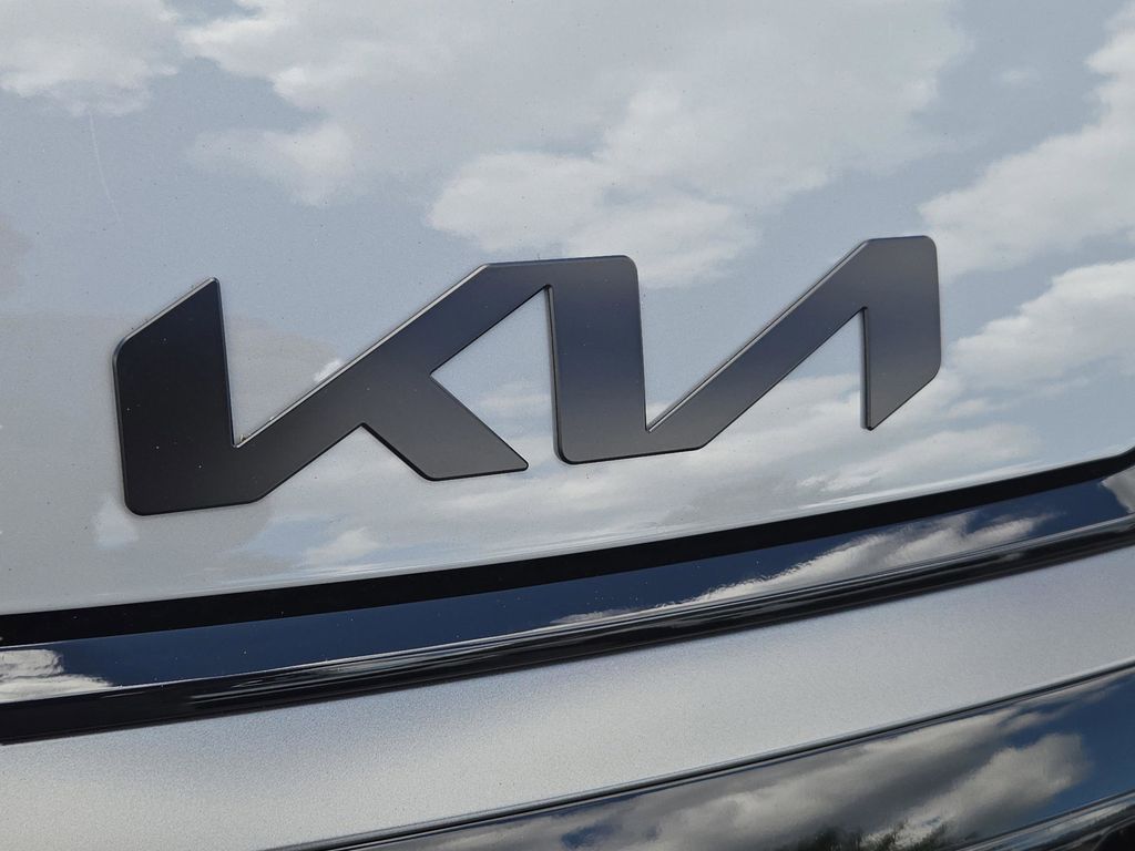 2026 Kia Sportage X-Line photo 4