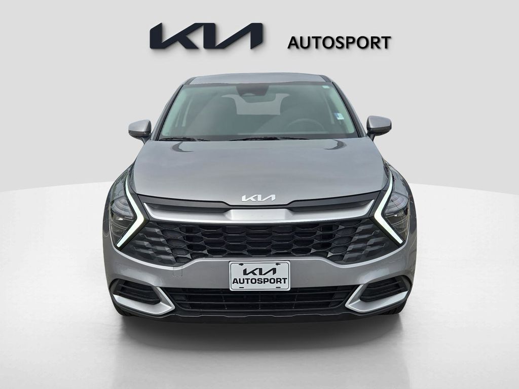 2025 Kia Sportage LX photo 2