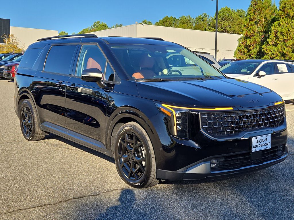 2026 Kia Carnival SX photo 3