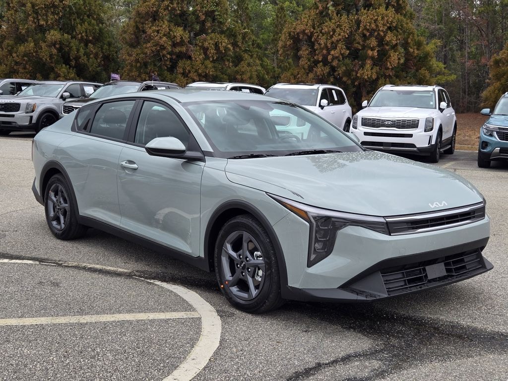 New 2026 Kia K4 LXS Sedan