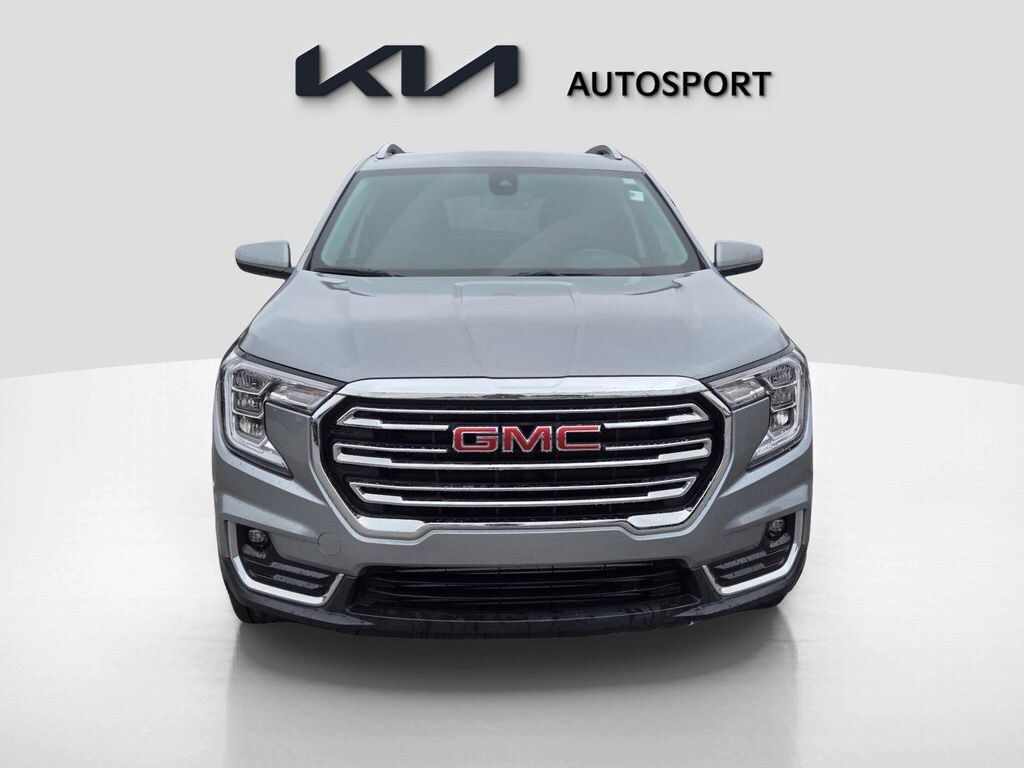 Used 2024 GMC Terrain SLT SUV