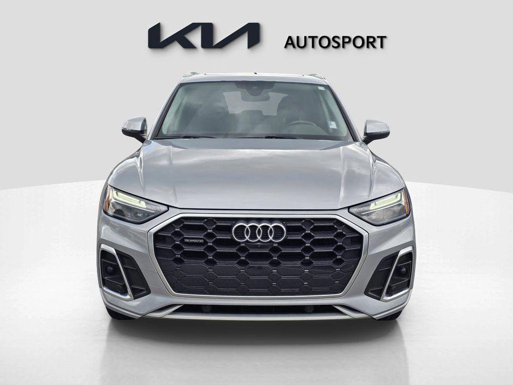 2023 Audi Q5 45 S line Premium photo 2