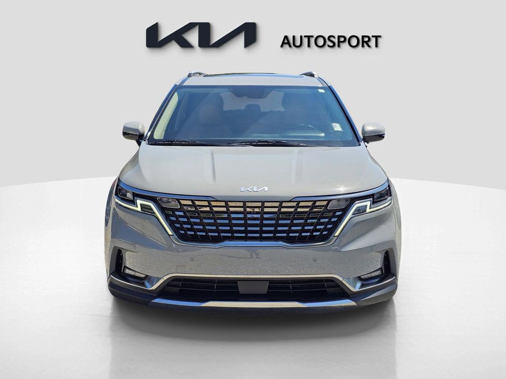 2024 Kia Carnival SX Prestige photo 2