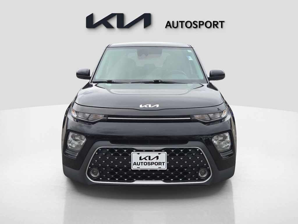 2022 Kia Soul EX photo 2