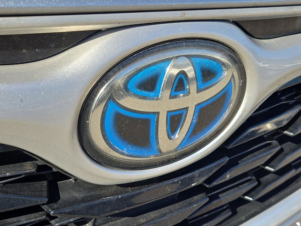 Used 2021 Toyota Highlander Hybrid XLE SUV