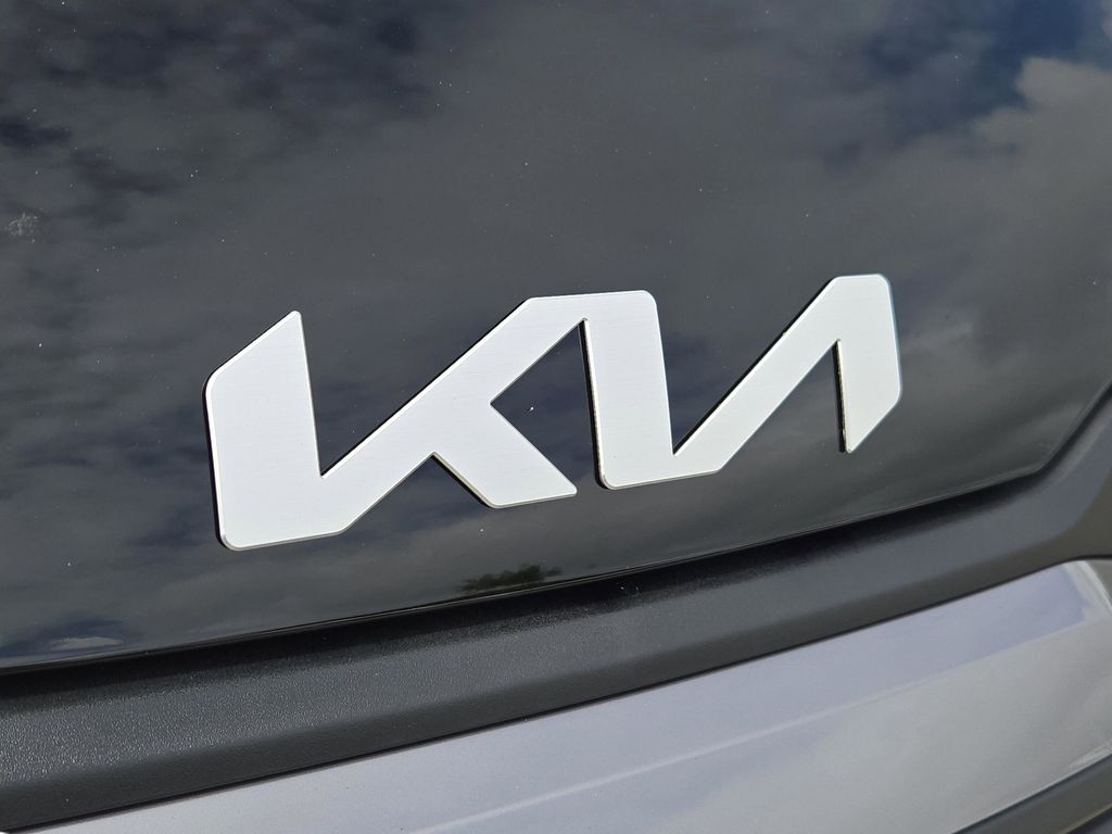 2026 Kia Sportage LX photo 4