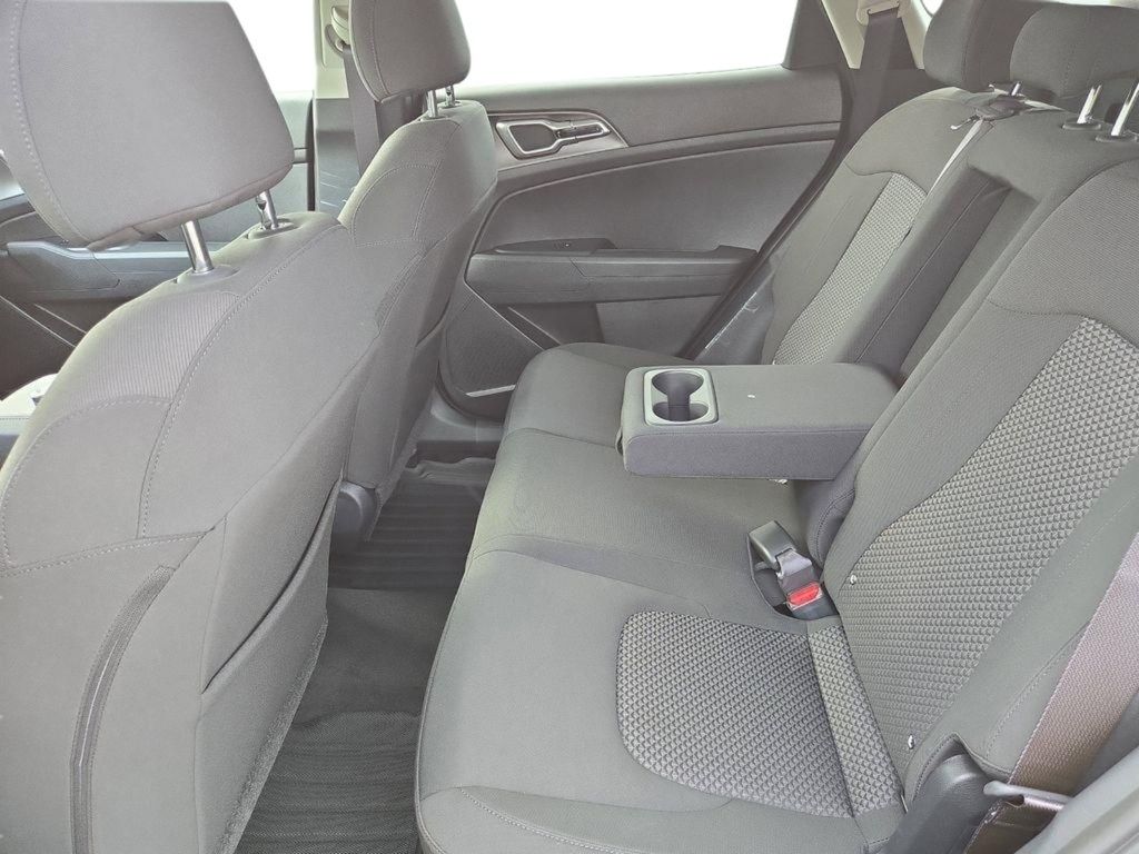2026 Kia Sportage LX Hybrid - Photo 17