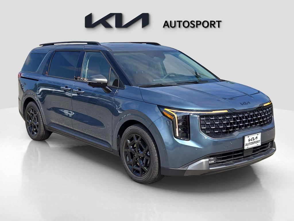 2026 Kia Carnival SX photo 3
