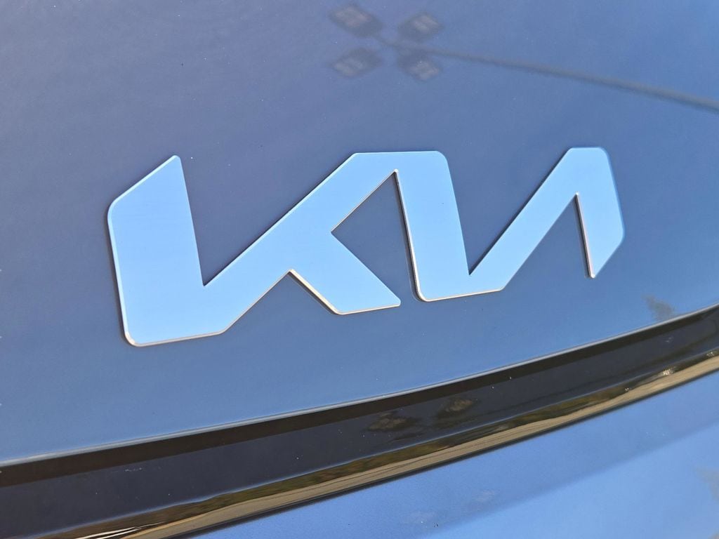 New 2026 Kia Sportage Hybrid S SUV