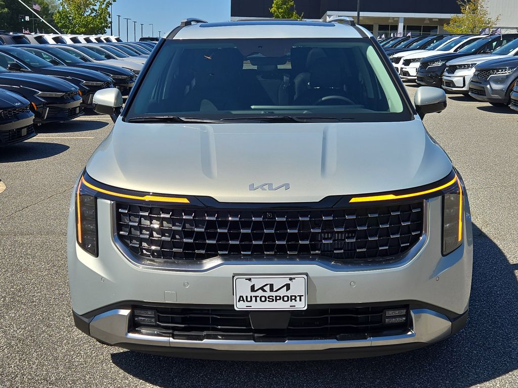 2026 Kia Carnival SX photo 2