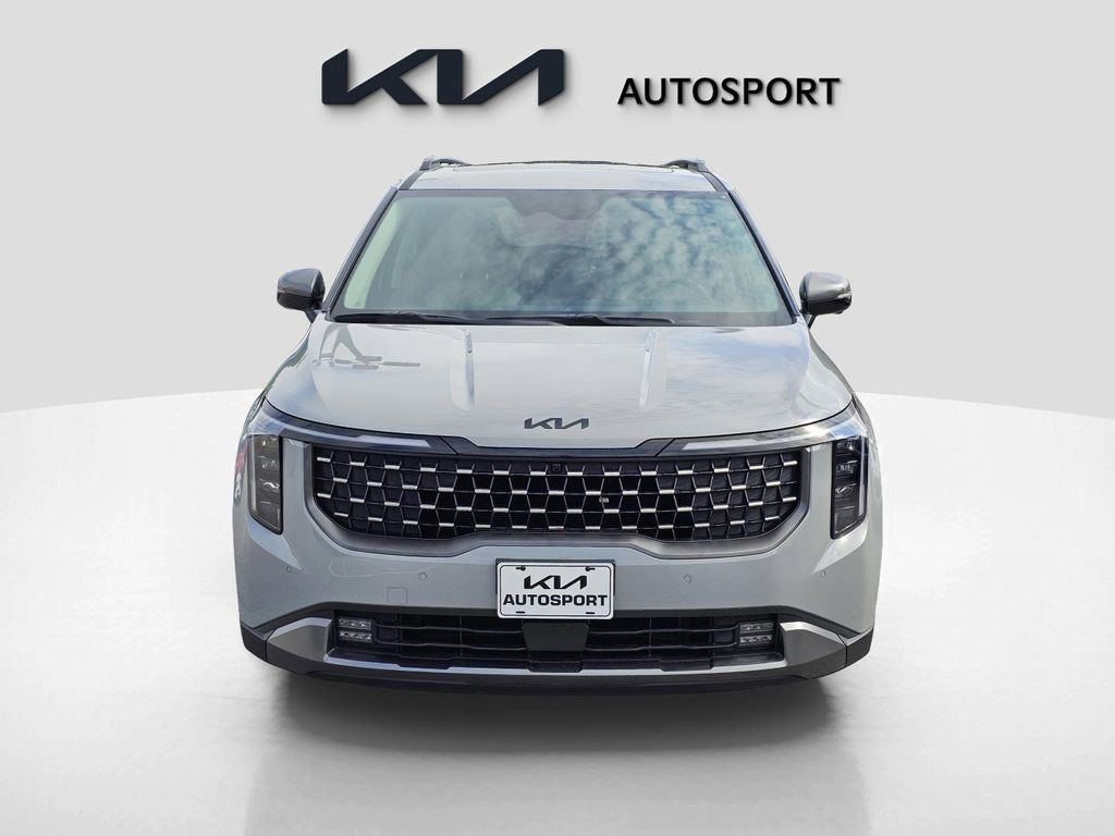 2026 Kia Carnival SX photo 2