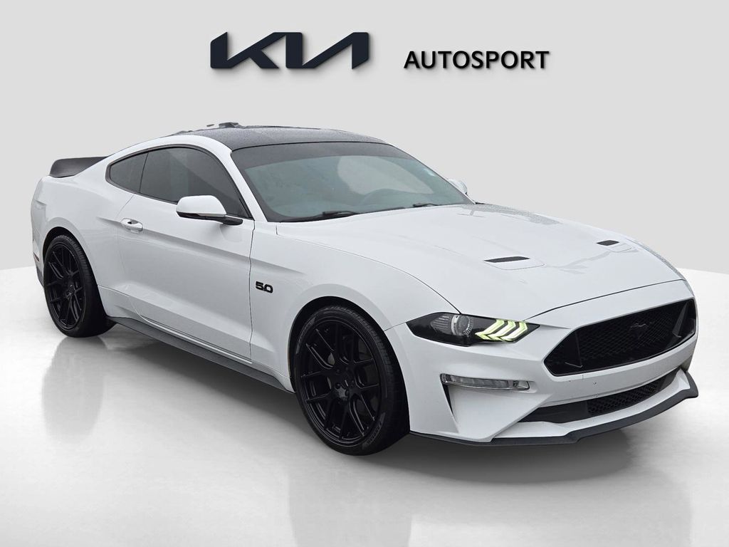 2020 Ford Mustang GT Premium photo 3