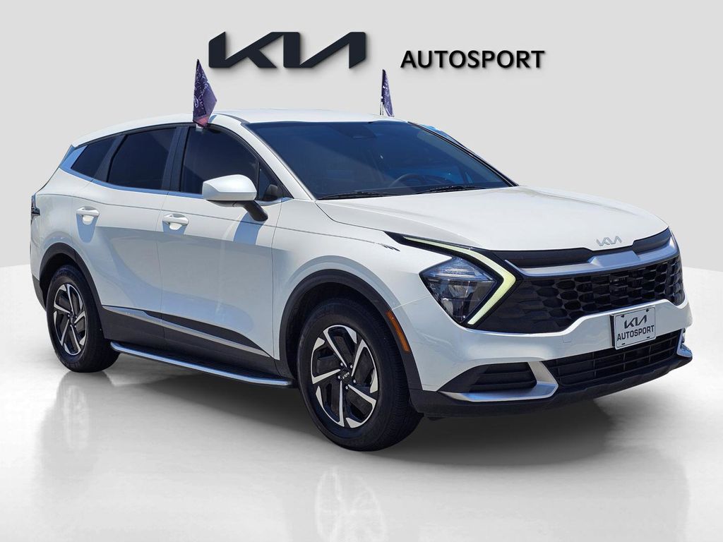 2023 Kia Sportage Hybrid LX photo 3