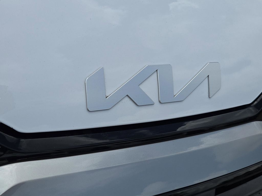 2026 Kia Sportage SX photo 4