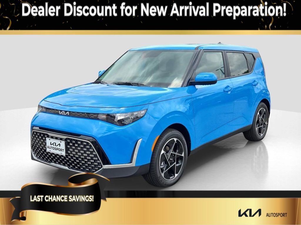 2025 Kia Soul EX's photo