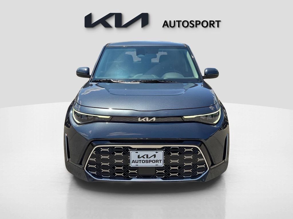2025 Kia Soul GT-Line photo 2