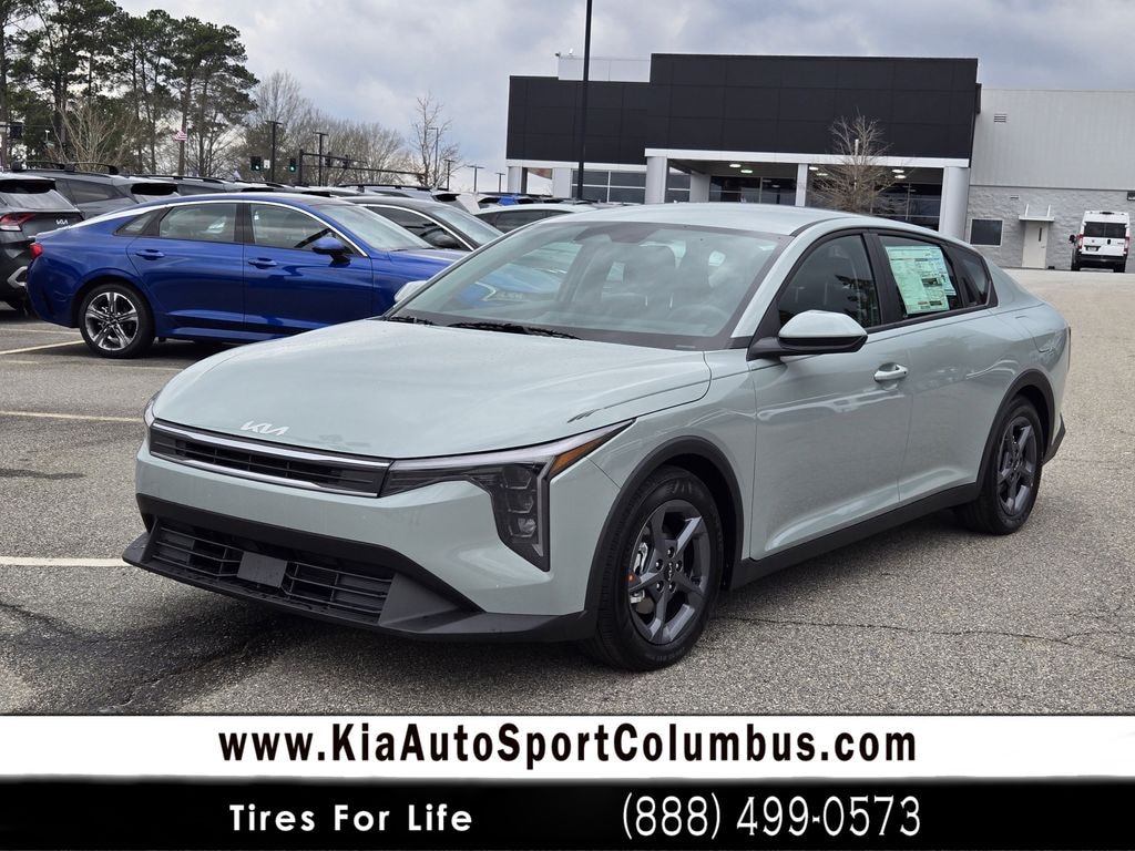 New 2026 Kia K4 LXS Sedan