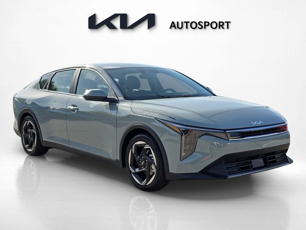 2025 Kia K4 EX photo 3