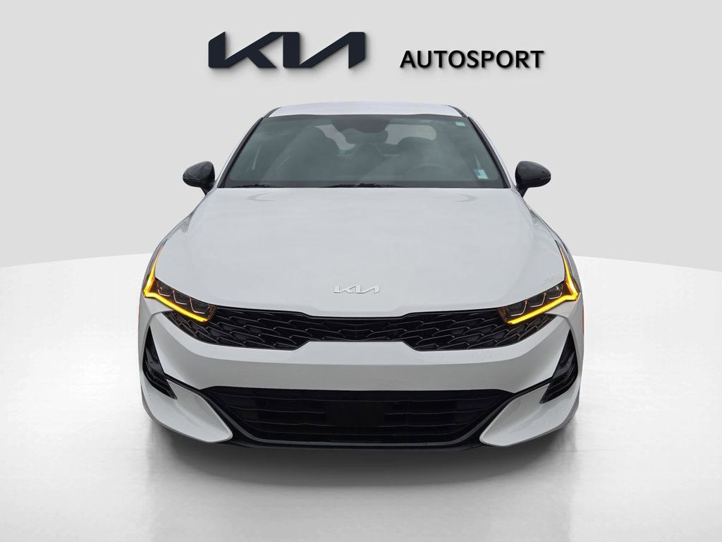 2024 Kia K5 GT-Line photo 2