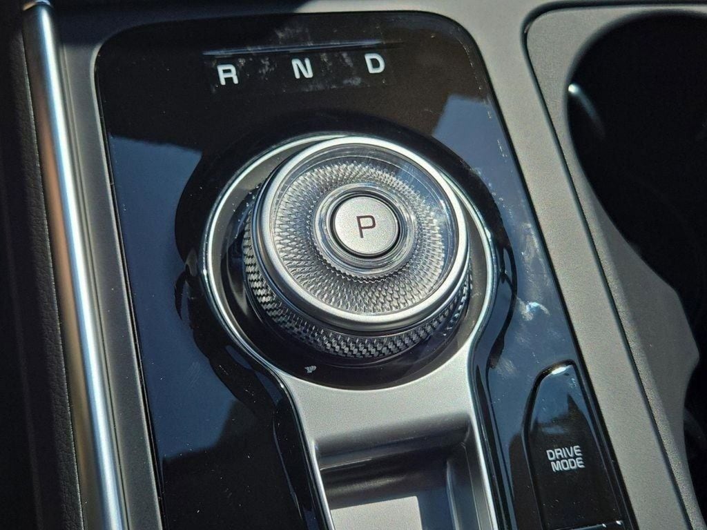 2026 Kia Carnival EX - Photo 23