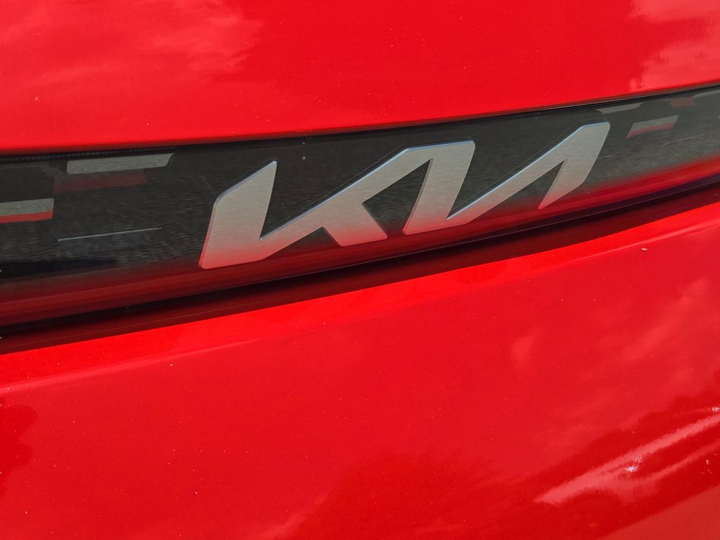 2025 Kia Soul EX photo 4
