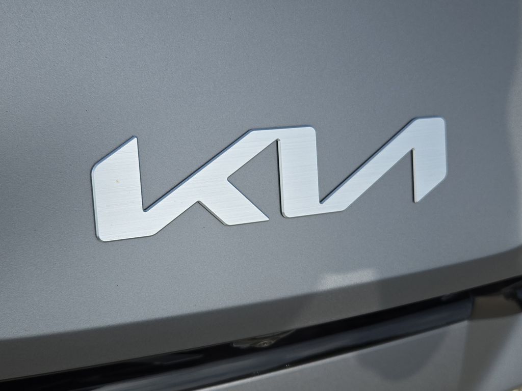 2026 Kia K5 GT photo 4