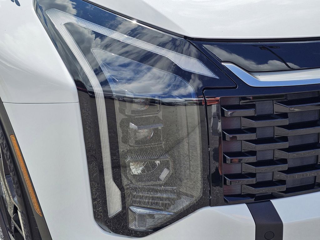 2026 Kia Sportage EX photo 3